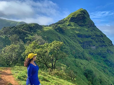 Instagram/solopassport : On the way to Bandaje Falls
