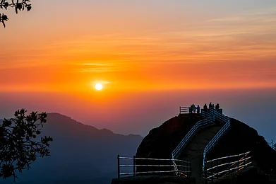 Shutterstock : A sunset point in Mahabaleshwar