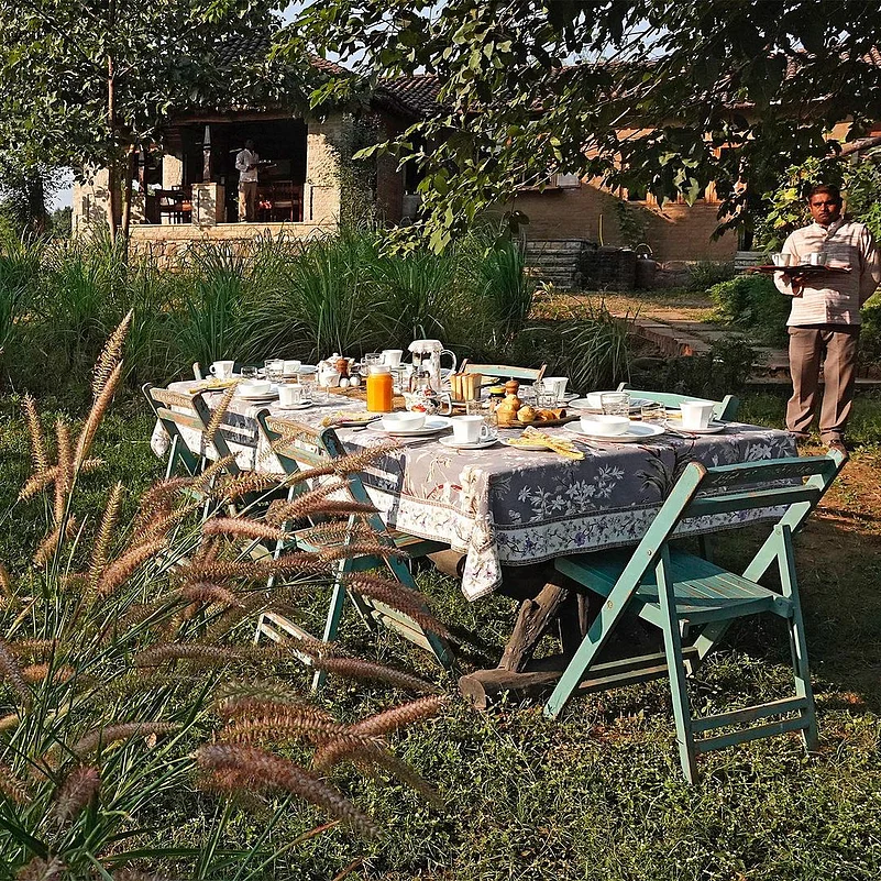 Breakfast in the winter sun - in the garden or with a river view