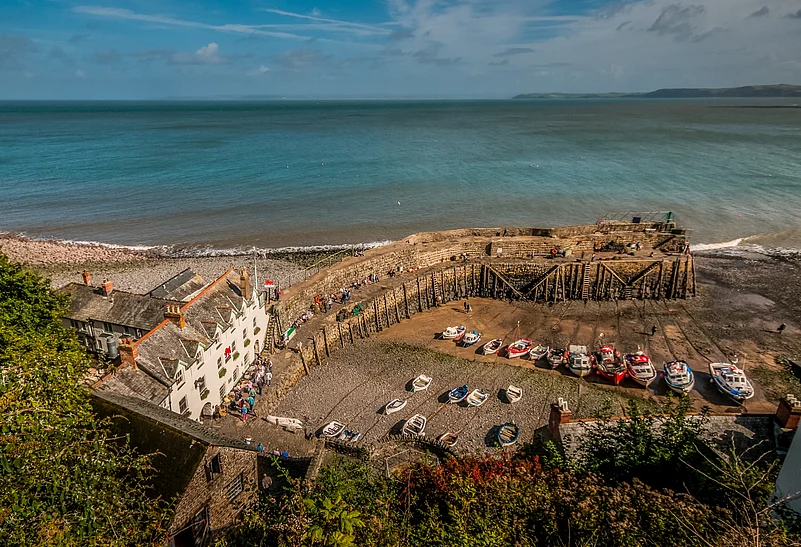 Clovelly, a harbour village, had many royal associations until 1242 the Giffard family acquired it
