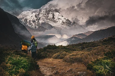 Debarup/Shutterstock : The Goechala trek takes you close to the Kangchenjunga
