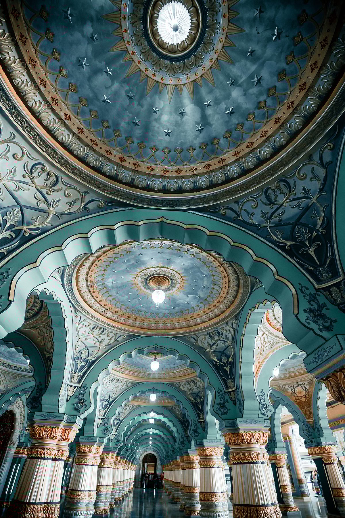 Top 10 Palaces To Visit In