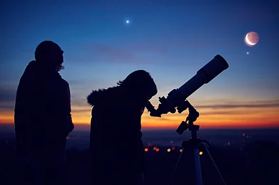 Shutterstock : Top celestial events in August