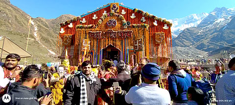 Narayan outside the Kedarnath temple
