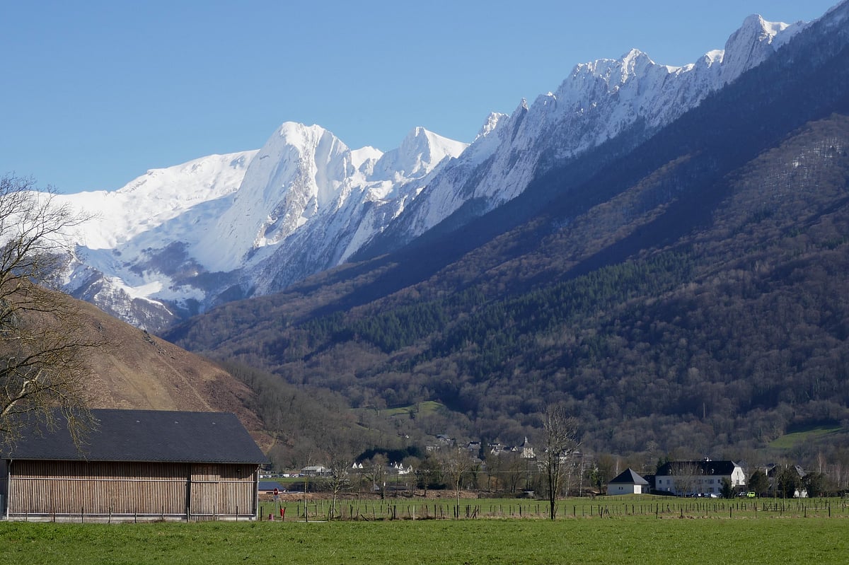 The Pyrénées dominate every place as an imposing backdrop