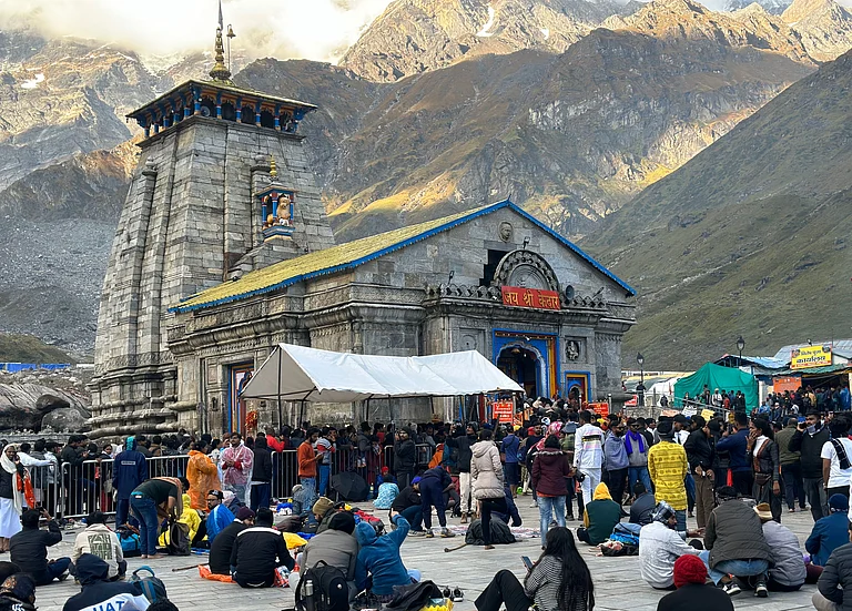 Throng of devotees at Kedarnath - Shutterstock