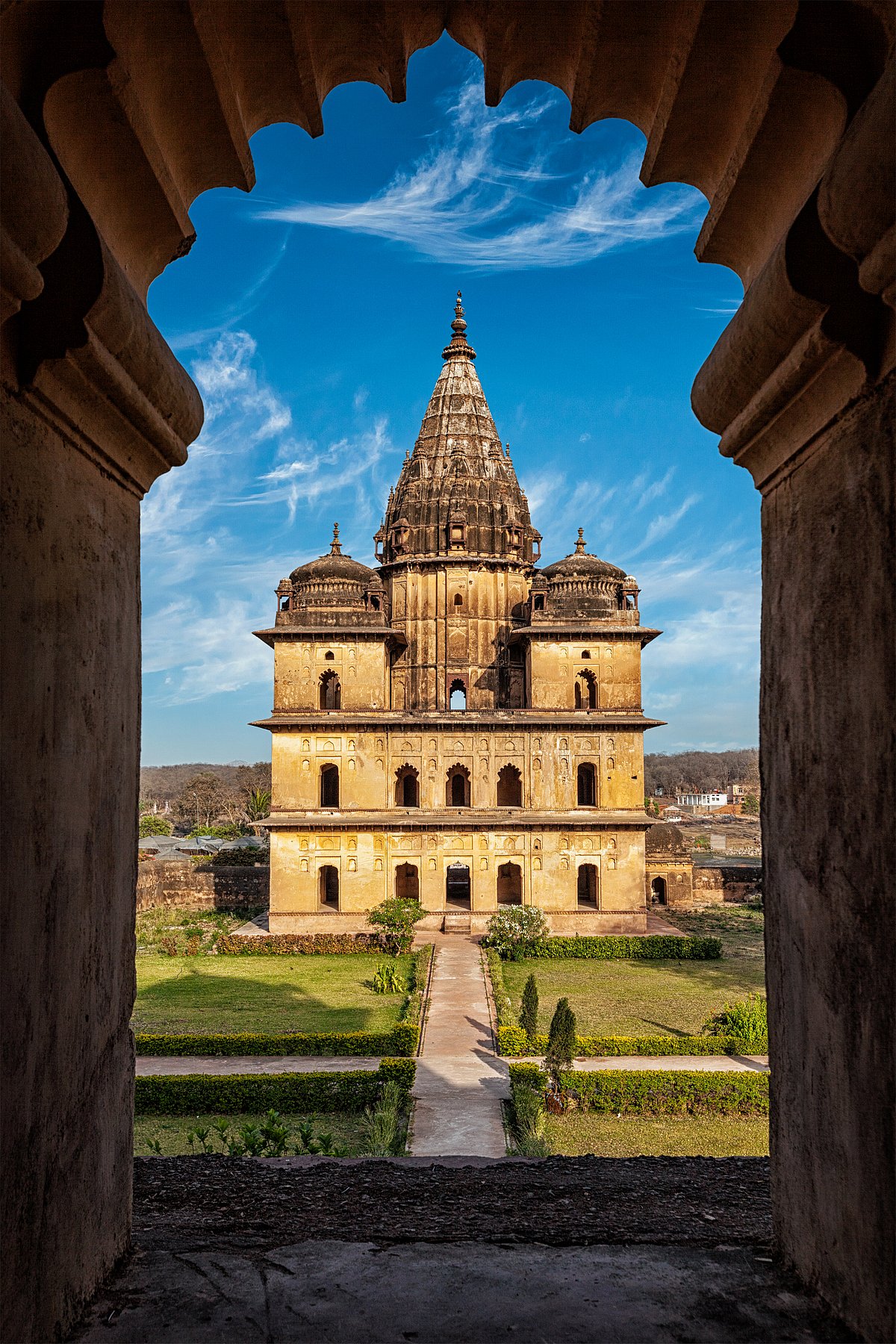 Shutterstock : Chhatris or cenotaphs of Orchha