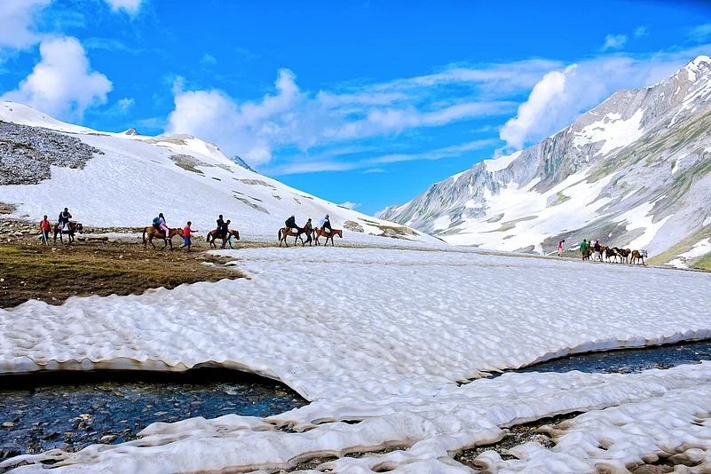 Visitors are advised not to litter, cause pollution or disturb the environment of the pilgrimage area