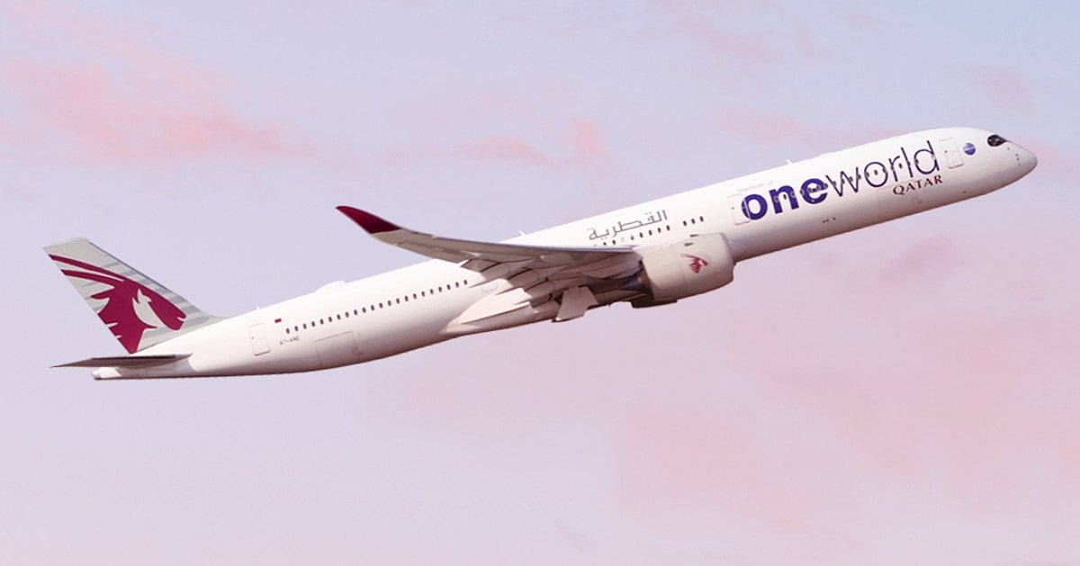 A Qatar Airways plane with oneworld branding