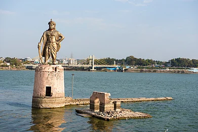 arun sambhu mishra/Shutterstock : A statue of Raja Bhoj in the upper lake in Bhopal