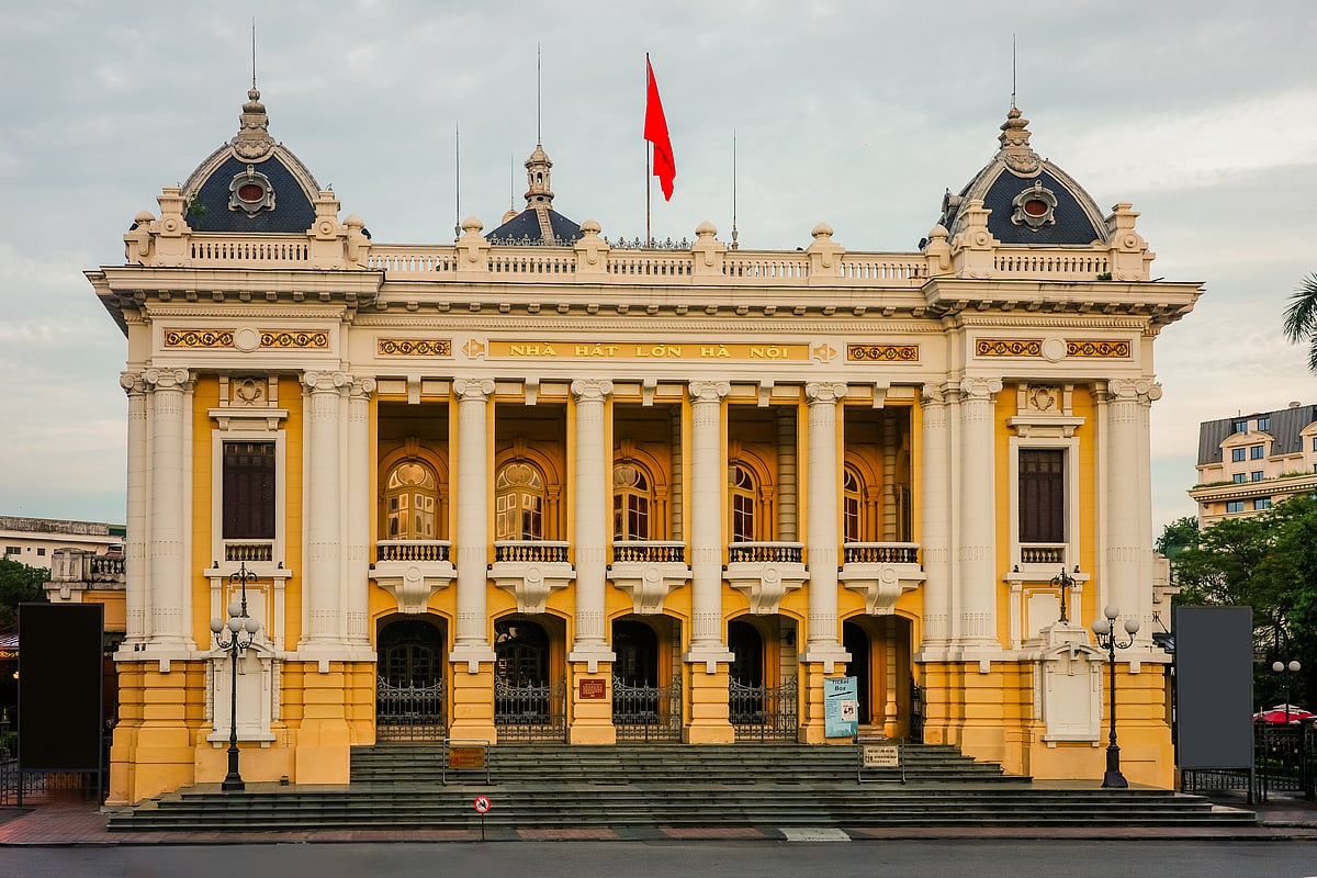 The grand Hanoi Opera House 