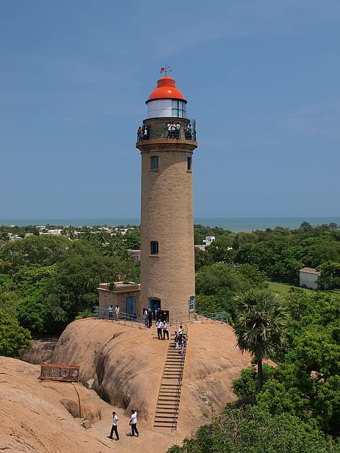 The historic lighthouse in Mamallapuram 
