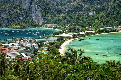 Unsplash : A view of the beautiful Phi Phi Islands