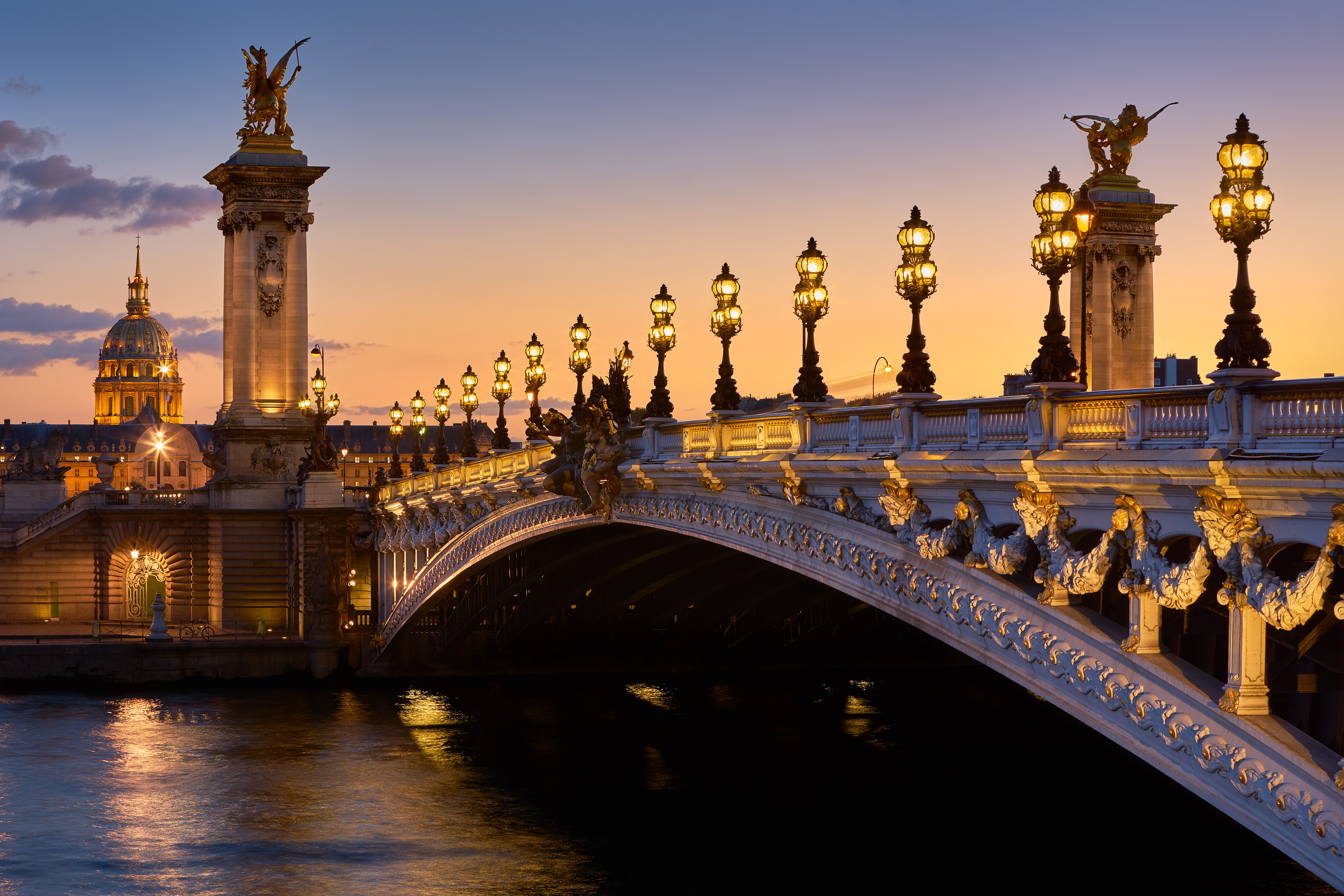 The magnificent Pont Alexandre III will be closed for the cycling, triathlon, marathon swimming and para-triathlon events