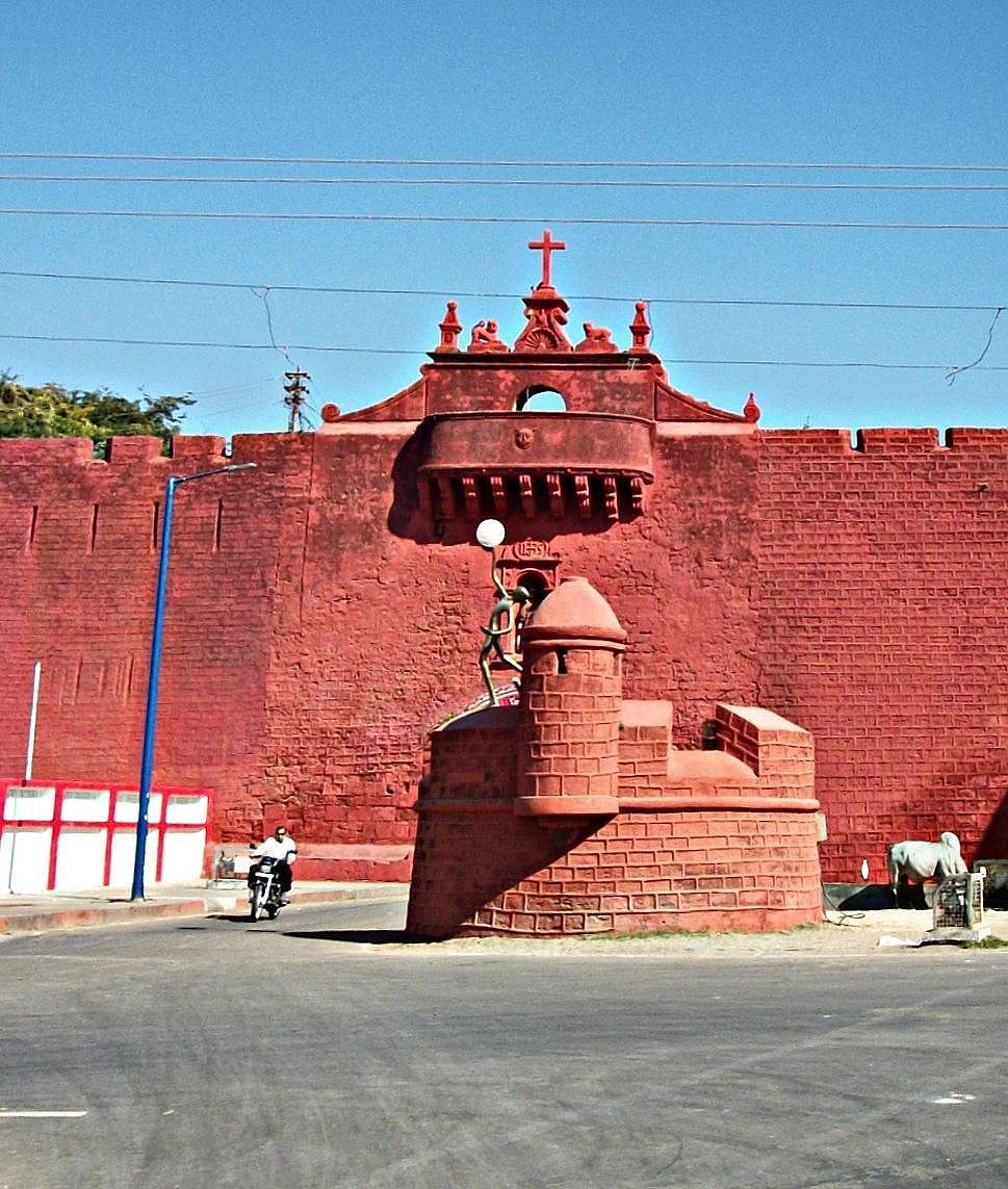 A view of the Zampa Gateway