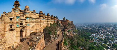 Shutterstock : Man Singh Fort, Gwalior