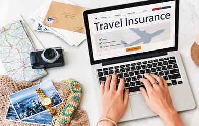 Rawpixel.com : Tips to buy a travel insurance