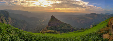 The stunning view from Tiger Point, Lonavala