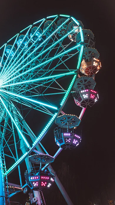 Unsplash : Ferris wheel at a theme park in Florida