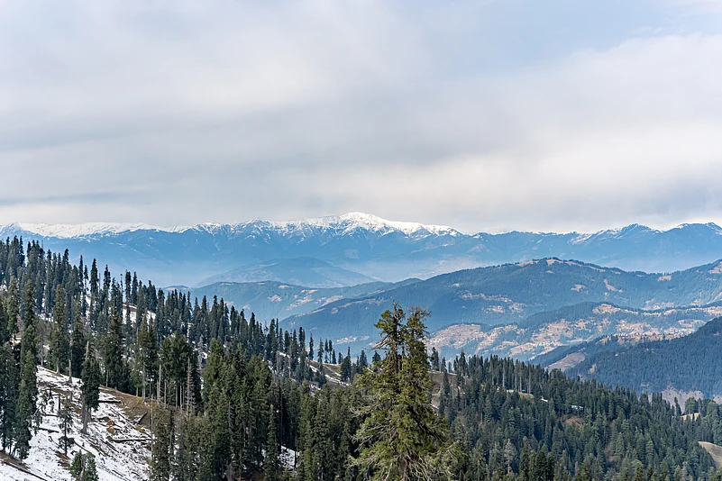The Padri Pass as seen from Gurdanda
