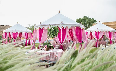 Suryagarh, Jaisalmer : Suryagarh, Jaisalmer offers multiple choices for outdoor wedding venues