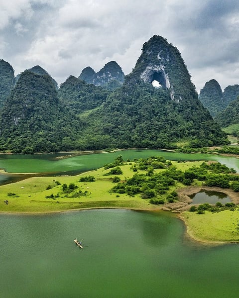 Tuyệt Tình Cốc is also known as “The Mountain’s Eye"