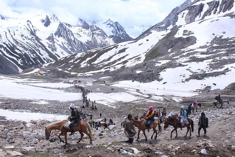 The 2024 Amarnath Yatra will start on June 29 and end on August 19 - ShashiBhushan pandey/Shutterstock