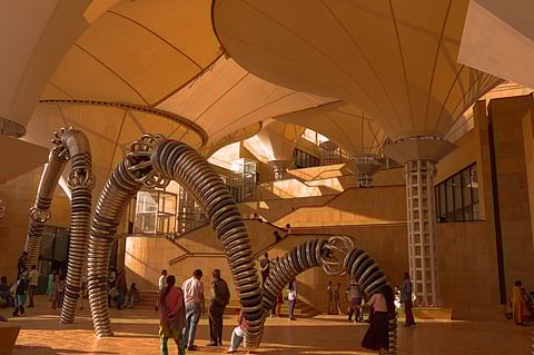 The 50m long spine at the centre of the museum forms a direct connection between its different parts