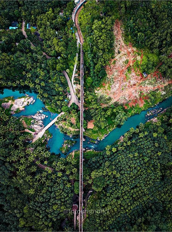 The Mathur Aqueduct is the tallest and longest trough bridge in Asia, standing 115 feet high and extending one kilometre in length