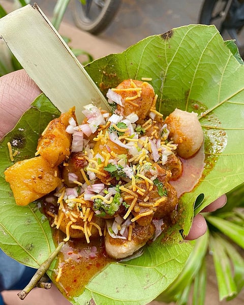 A traditional Dahibara Aloodum served in a Pepal leaf
