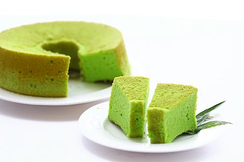 Pandan chiffon cake
