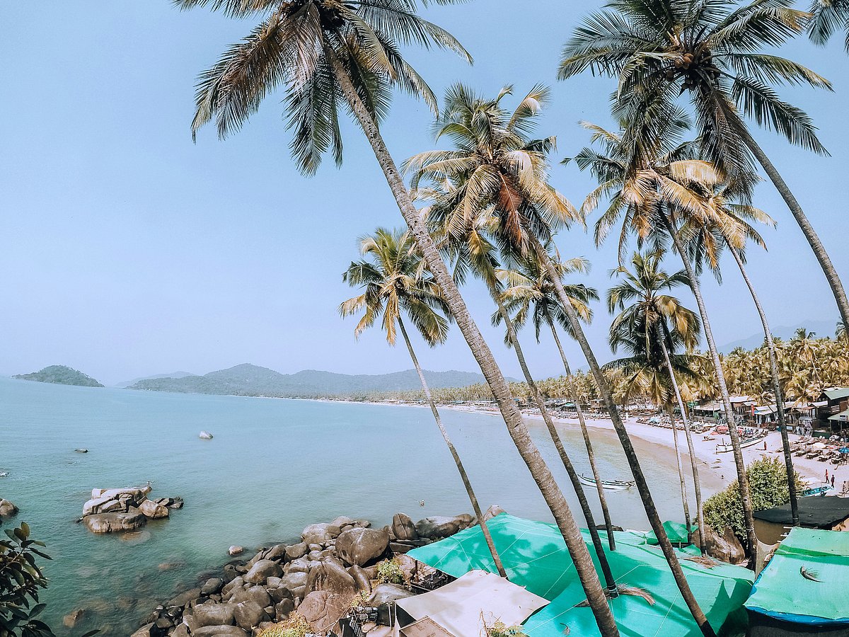 Stay near the beach and enjoy the views