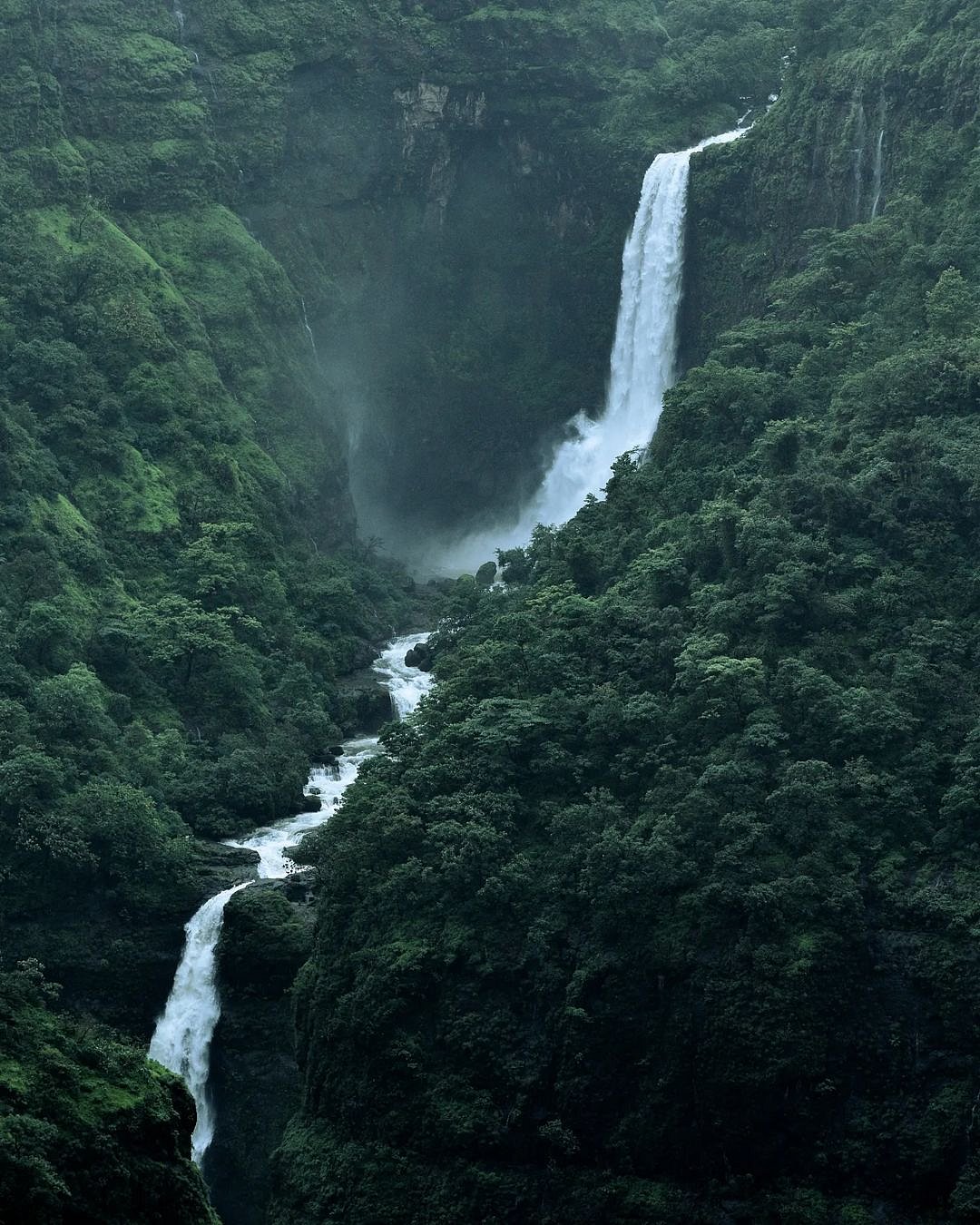 A view of the Kune Falls