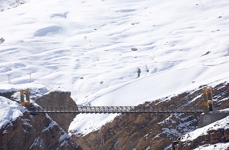 A view of Chicham Bridge