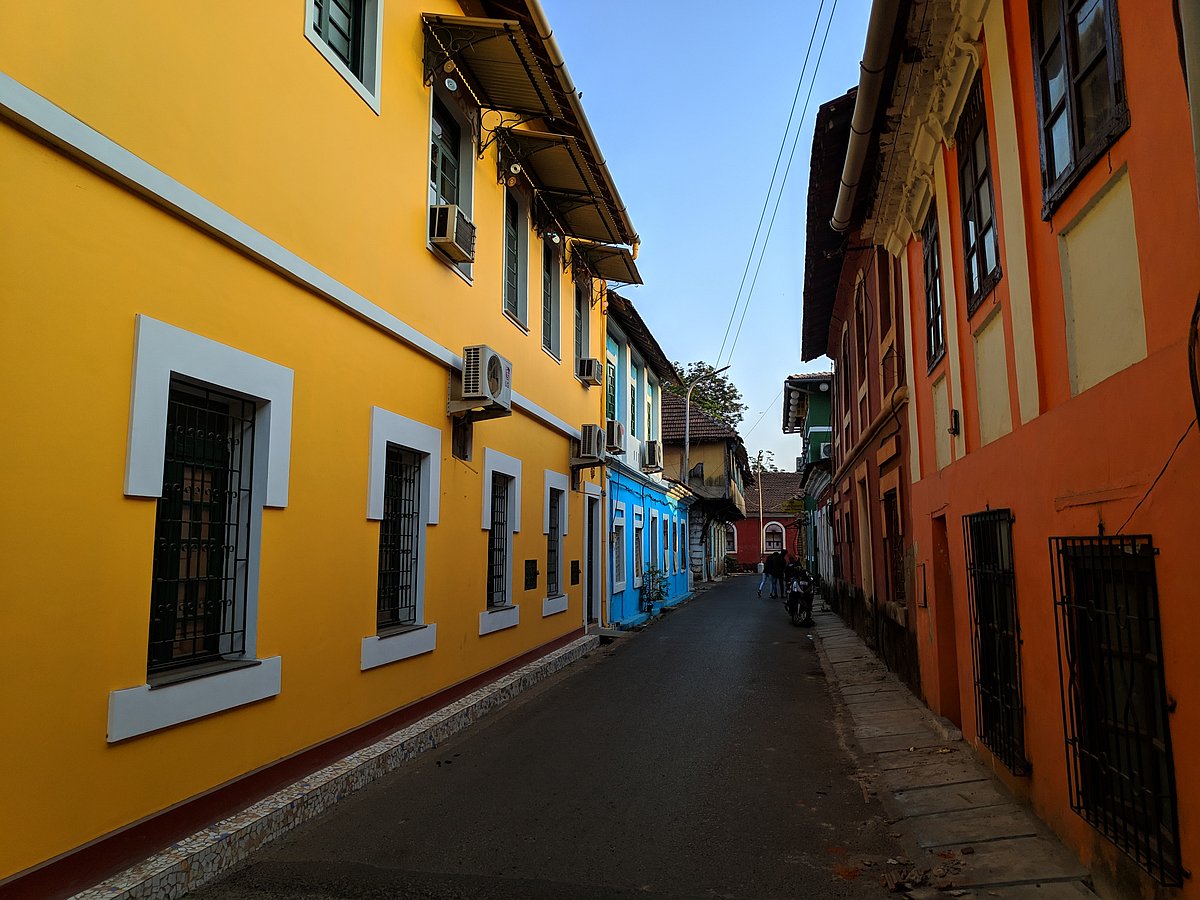 A view of scenic Portuguese architecture, narrow lanes filled with different hues