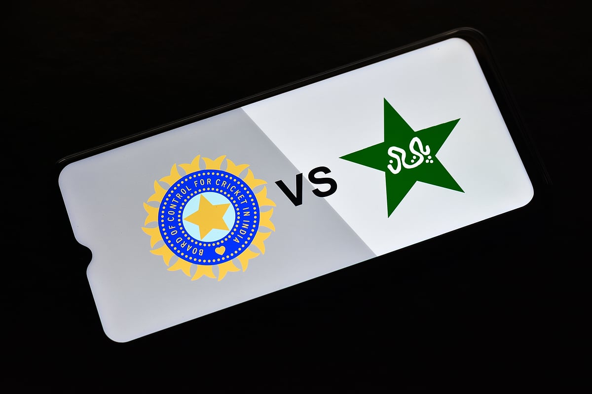 A banner in a phone representing the spiciest cricket rivalry