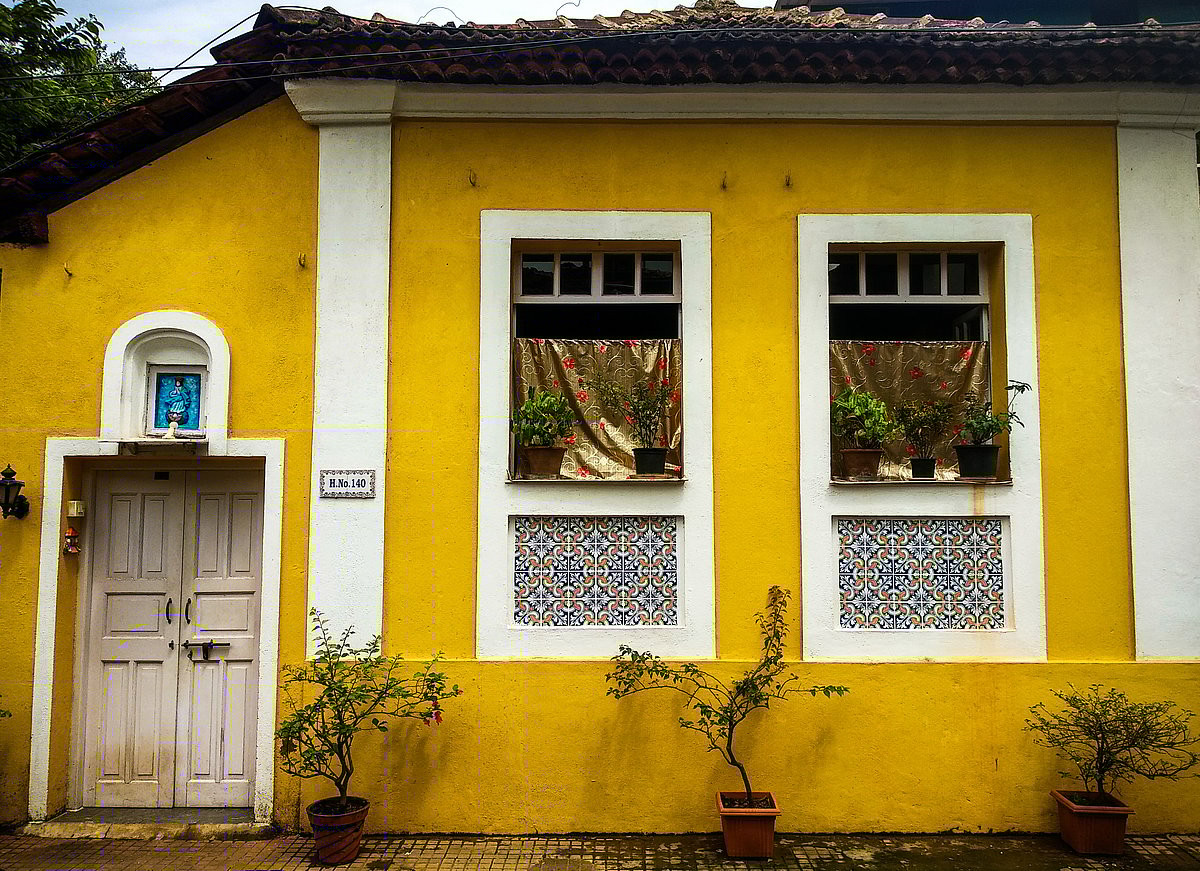 A noiseless evening in Fontainhas 