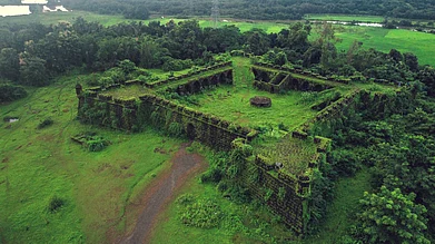 Shutterstock : Goa turns into a lush green haven during the monsoon season. Fort Corjuem in the rainy season