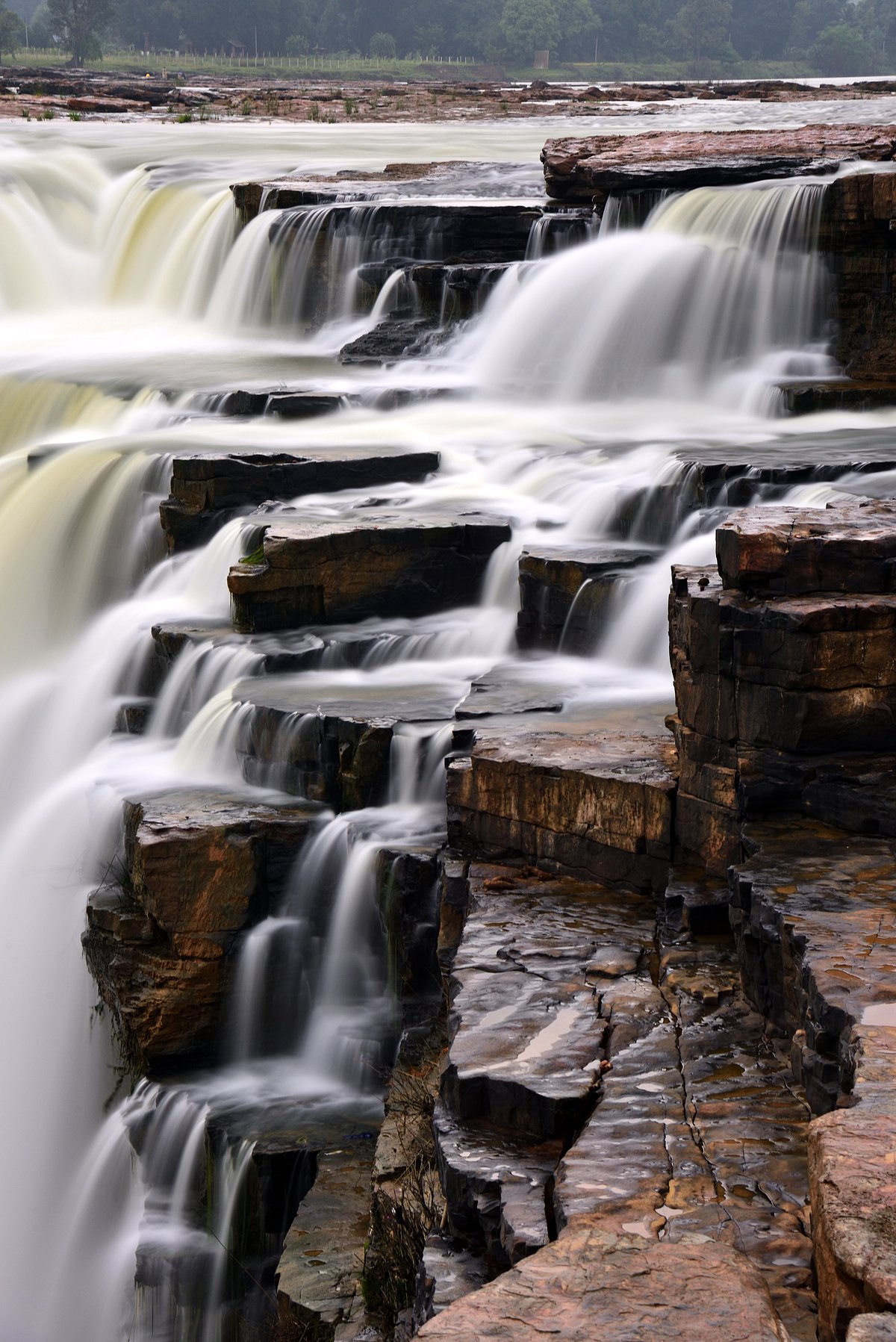 Shutterstock : A look at the beautiful Chitrakote Falls
