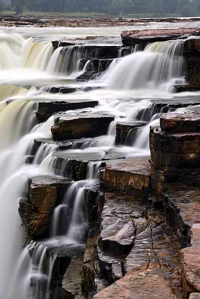 Shutterstock : A look at the beautiful Chitrakote Falls
