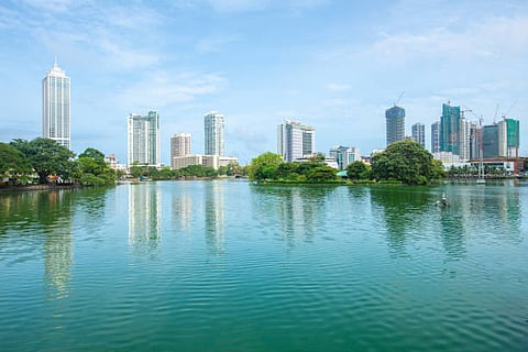 The complete views from Lake Beira, the heart of Sri Lanka