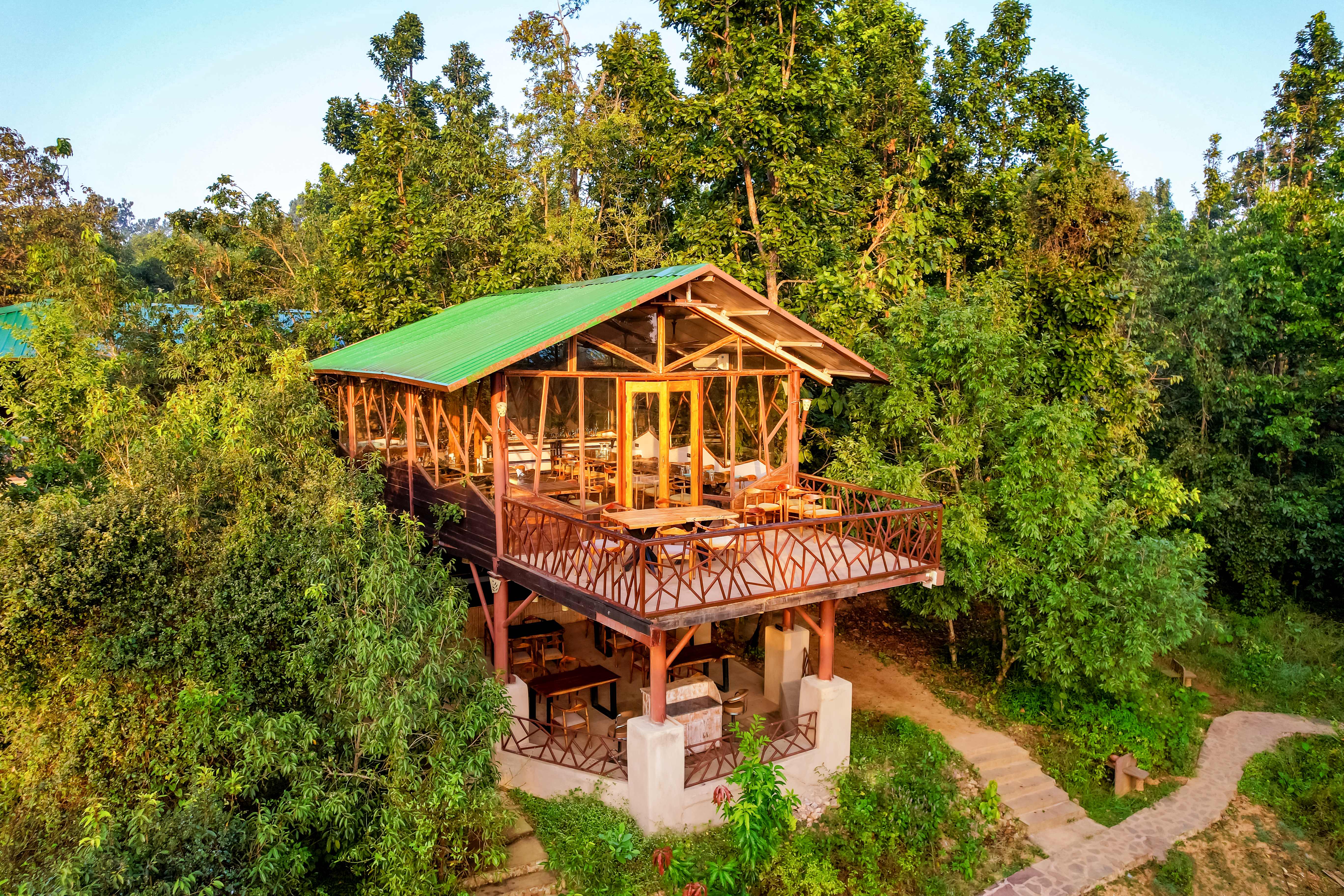 A beautiful deck room in Kanha Jungle Camp