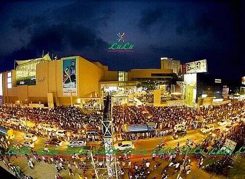 Shopping in the evening