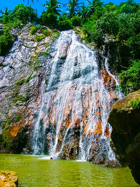 A view of the Na Muang Waterfalls