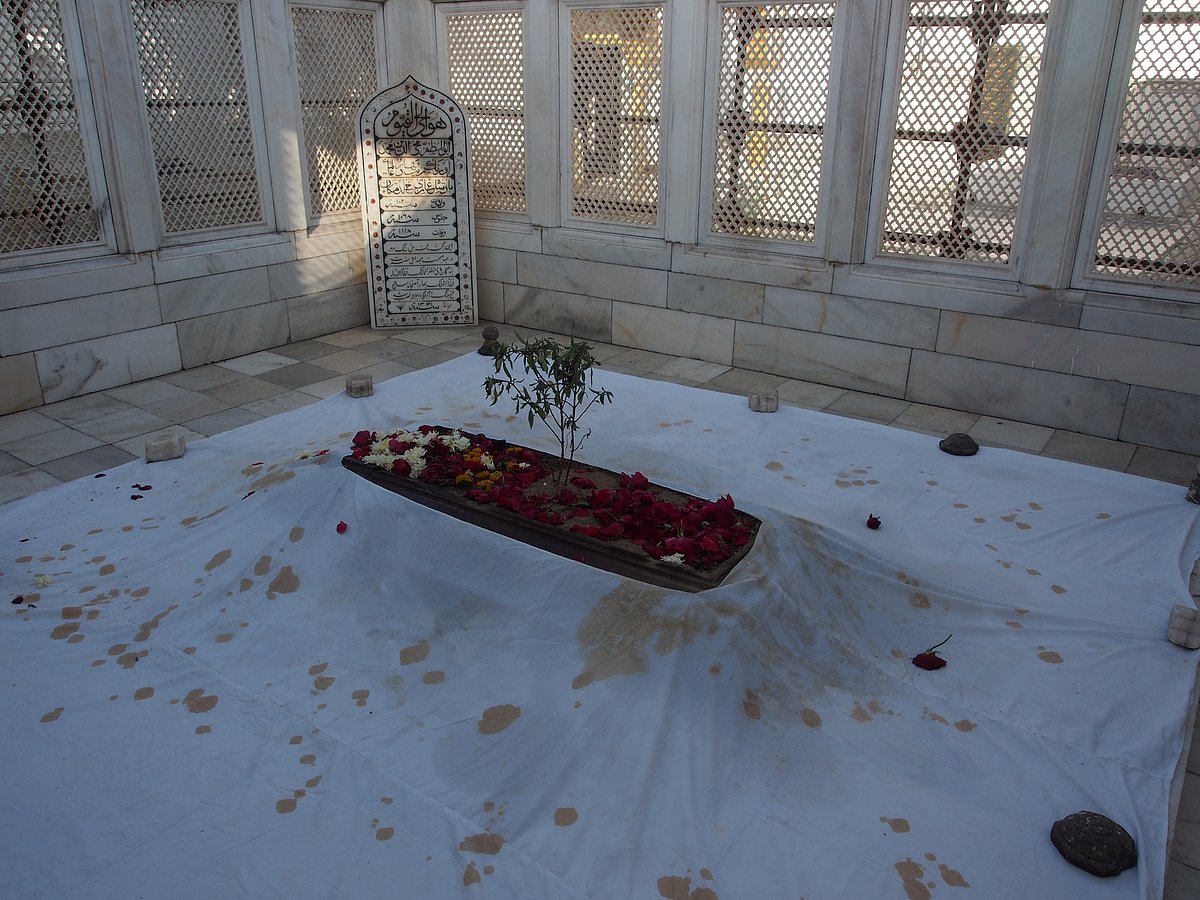 Aurangzebs Tomb in Khuldabad