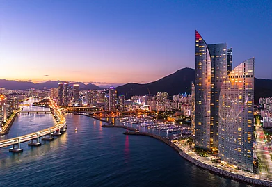 chai photographer/Shutterstock : The Busan skyline at night