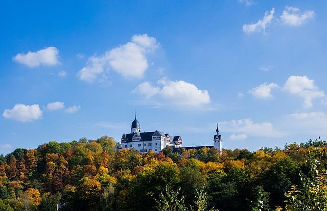 Rochsburg Castle dates back to the 12th century