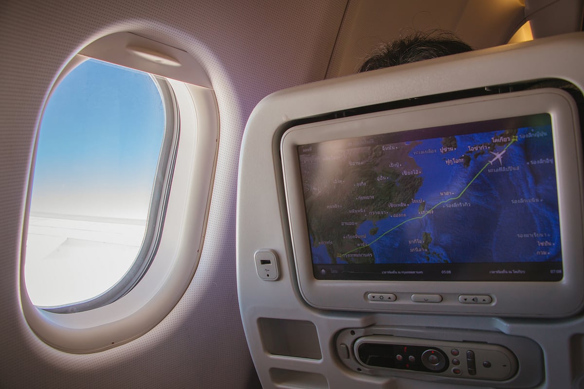 Internet users have discussed the finer points of “rawdogging” such as whether watching the in-flight map breaks the rules of the trend or not