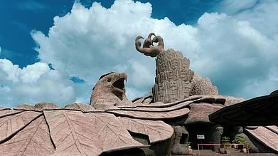 Hareesh Babu/Shuttestock : Jatayu Earths Centre in Kollam