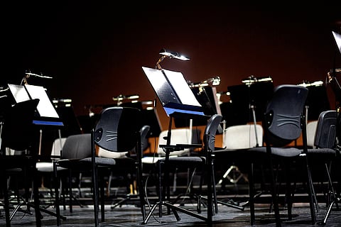A setting for the opera singers